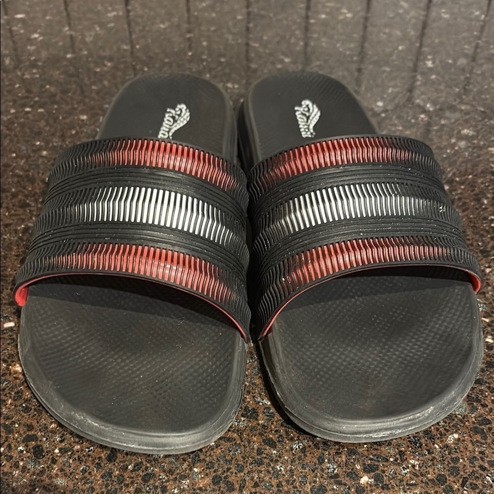 4/$20 Kauai men’s Black and Red Striped Slides, sandals